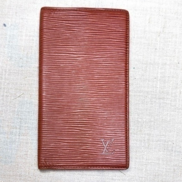 AUTHENTIC Louis Vuitton wallet. Brown Epi leather. - Picture 1 of 8